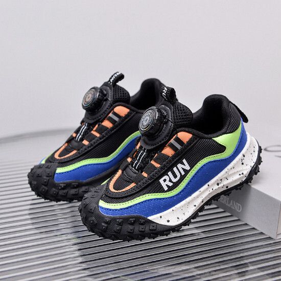 男童休閒旋轉紐扣輪胎鞋子（黑色26碼-37碼）（下單後請聯酪客服確認發貨尺碼）