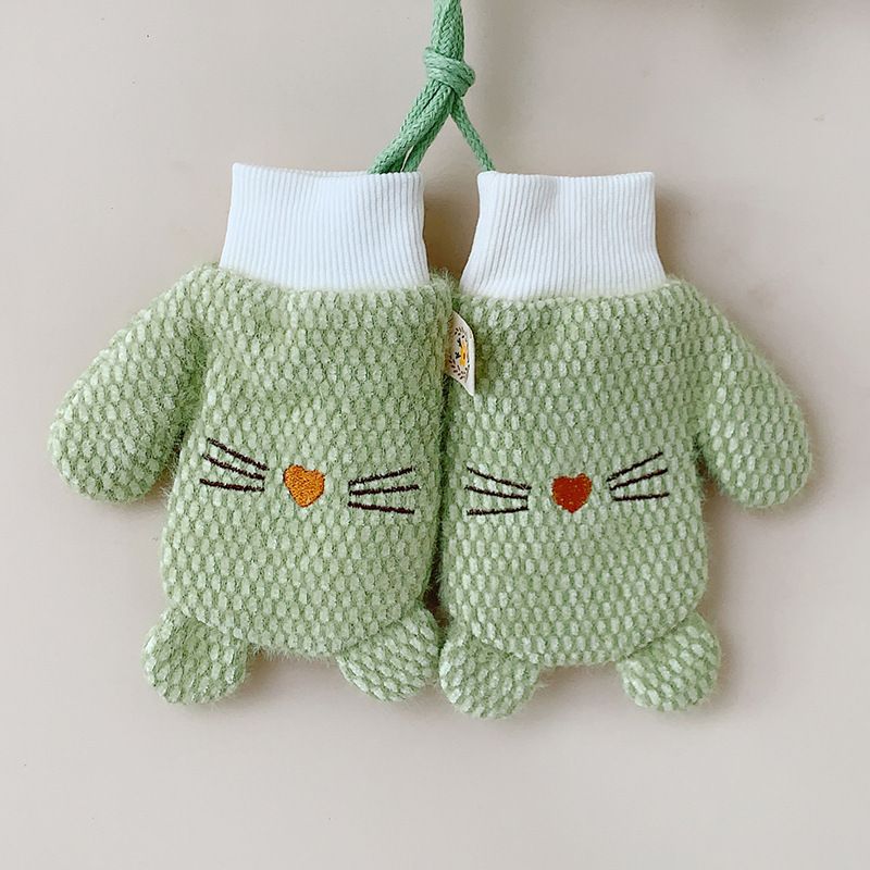 兒童刺繡包指掛脖加厚保暖手套(4-10歲嫩綠）