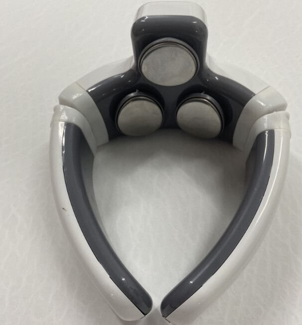 【特價品】三頭多功能頸椎按摩儀（微瑕疵，介意勿拍）#(KFF)