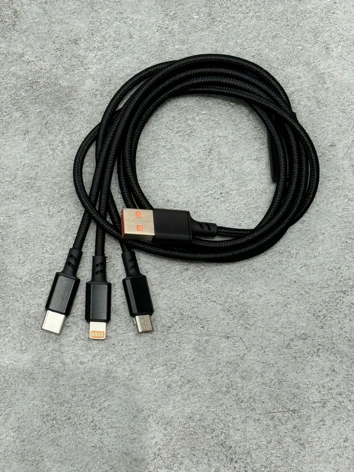 3 合1 USB 充電線 (隨機顏色)