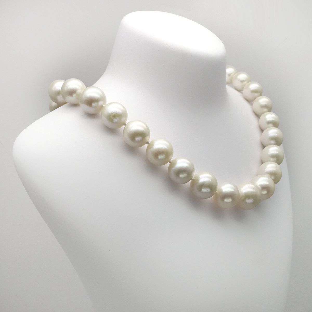 Classic-14K/585 Yellow Gold Clasp with 11-15mm White Color Freshwater Pearl Necklace
