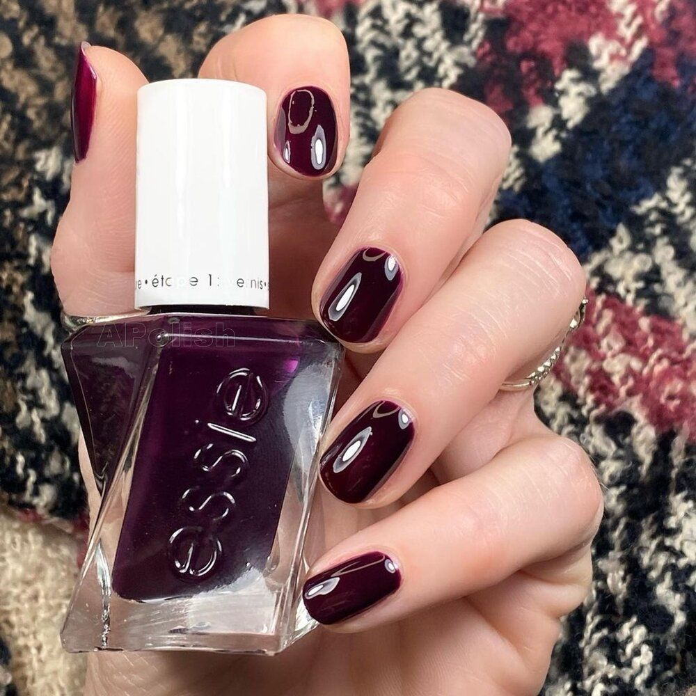 model clicks, essie gel couture longwear nail polish