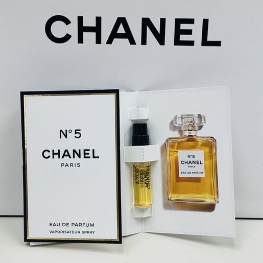 CHANEL+No5+Miniature+Holiday+2020+Le+1.5+Ml+Mini+in+Micro+Bottle