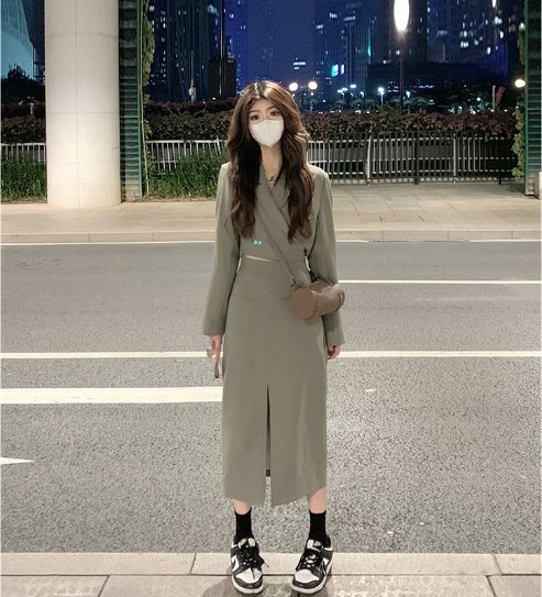 小西服中長款開叉半身裙兩件套（灰豆綠色）（規格：S-L碼）(下單後聯絡客服確認發貨尺碼) #F047050019