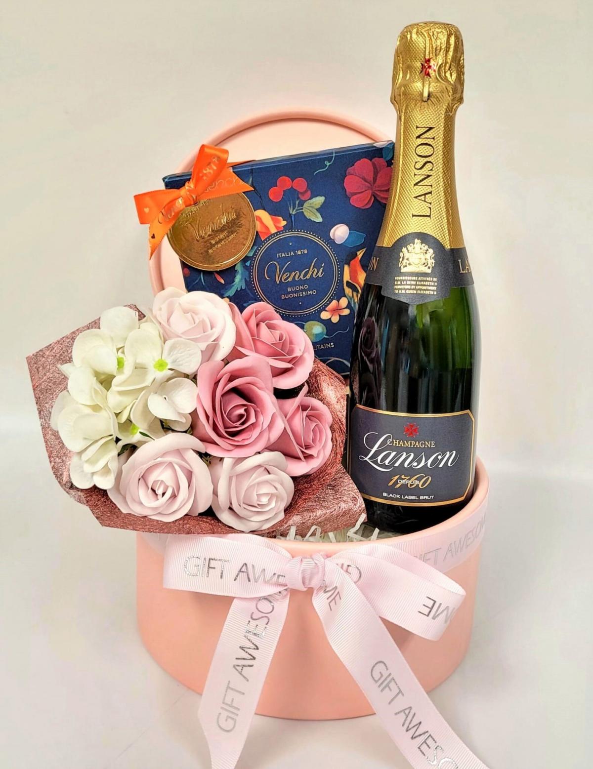 Pink Sweet Champagne Set [ Gift / Birthday / Hamper / Congratulation / Celebration / Opening ]