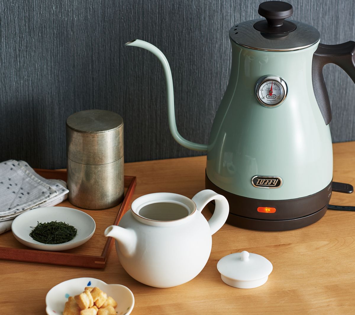 Toffy Electric Kettle with Thermometer