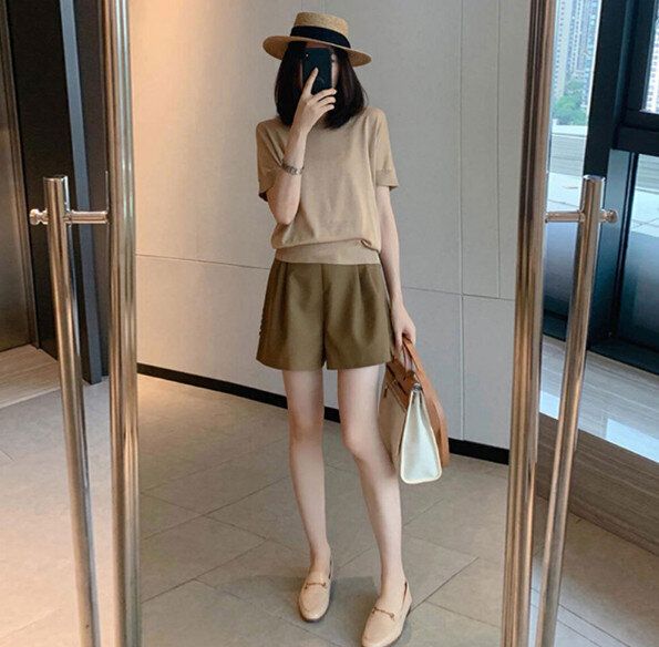 休閒闊腿短褲兩件套（短袖連衣裙(S-XL碼)（下單後請聯絡客服確認發貨呎碼，呎碼不合歡迎更換，由於尺碼偏小請選擇大一號）