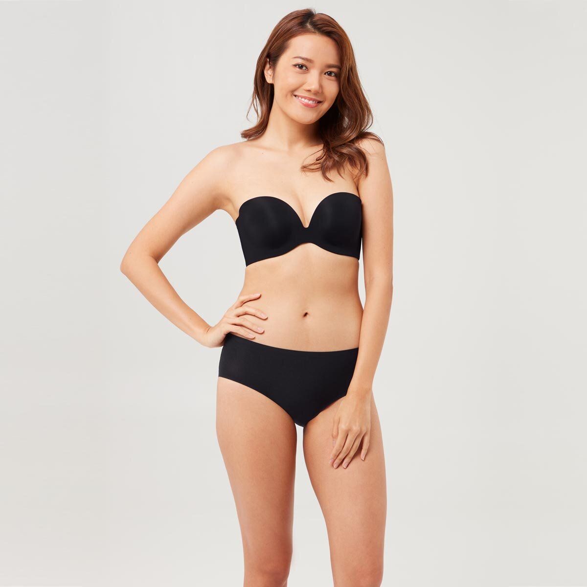 Her own words, Solution 2 Sizes Up Push Up Strapless Bra, Color : Black黑色, Size : 70A