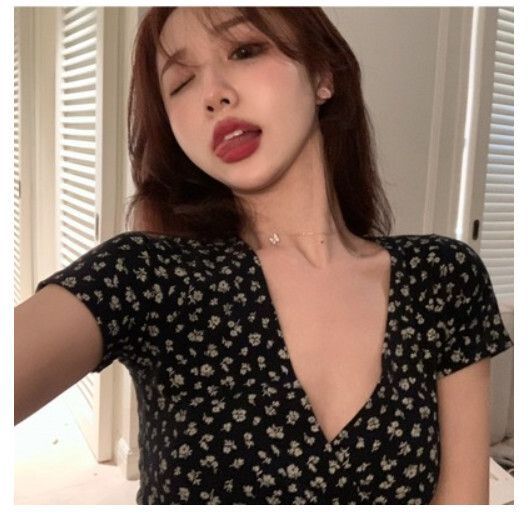 修身顯瘦v領短袖【黑色】尺碼【S碼-2XL碼】【下單後聯絡客服確認發貨尺碼】#F128014638