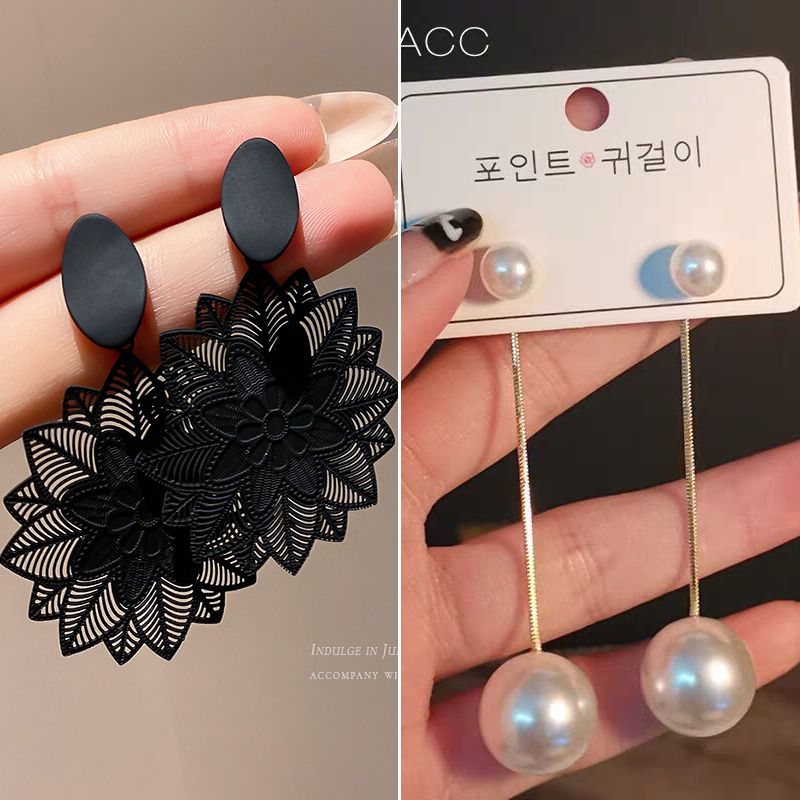 【2對裝】氣質簡約耳環 高級感耳飾(森系黑色花朵-珍珠後掛吊墜）#F001104619