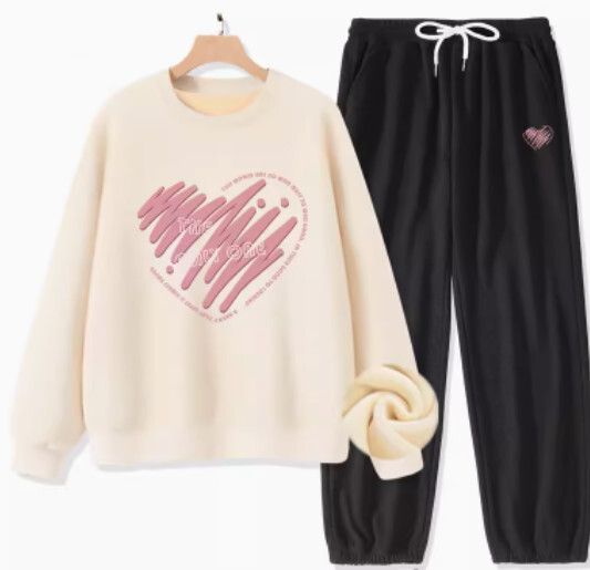 加絨款衛衣褲子兩件套【奶白色（唯一心）+黑褲】【S-XL碼】（下單後請聯絡客服確認發貨尺碼）#K011002533