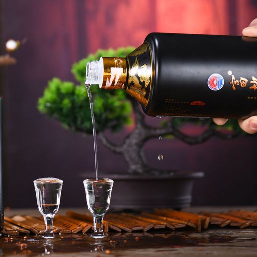 華發| 富地坊醬香型白酒53度貴州茅台鎮500ml 傳統工藝糧食釀造醬 華發| 富地坊醬香型白酒53度貴州茅台鎮500ml 傳統工藝糧食釀造醬