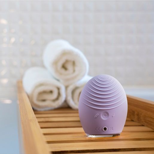 FOREO, LUNA 4 2-in-1 Smart Facial Cleansing & Firming Device for Sensitive  skin (Lavender), Color : Lavender