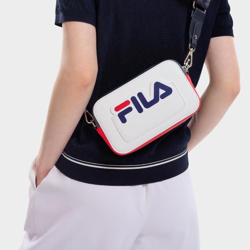 Fila logo 2025 crossbody bag