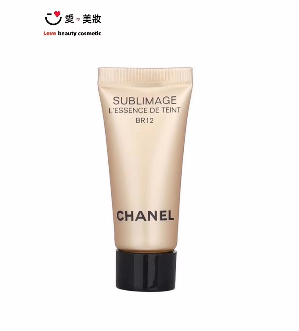 Chanel  SUBLIMAGE L'ESSENCE DE TEINT ULTIMATE RADIANCE-GENERATING