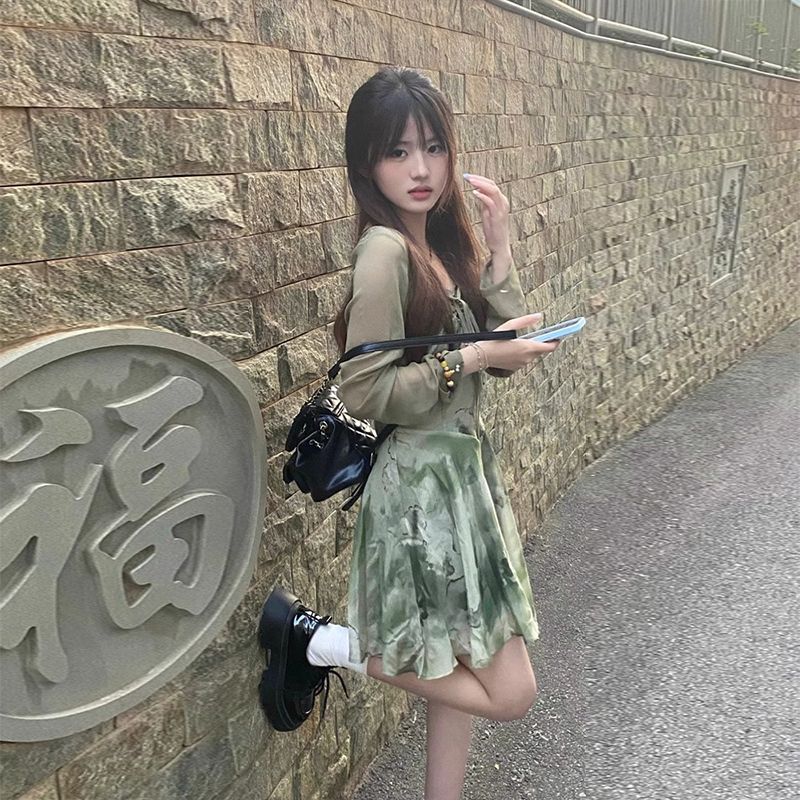 無袖掛脖連衣裙兩件套（青色碎花 S碼-XL碼）（下單後請聯絡客服確認發貨尺碼）#K003007369
