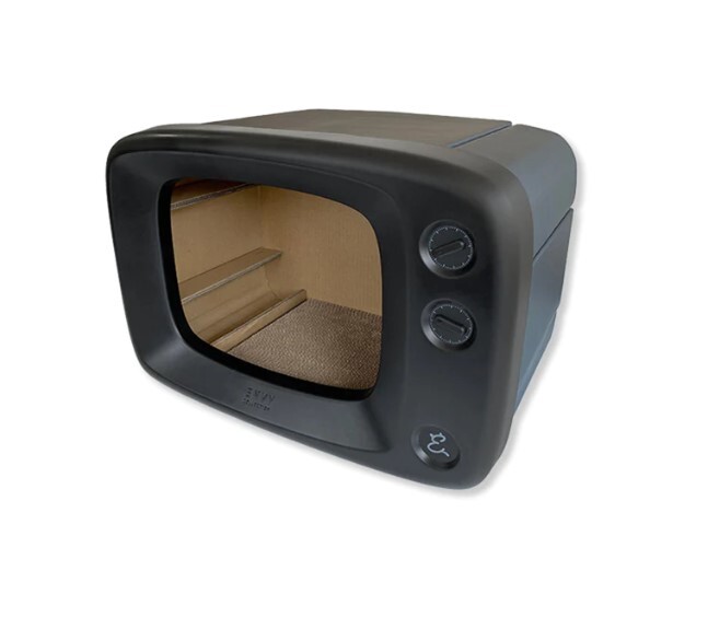 黑色電視貓窩 (包括貓電視廂及替換抓板) (50X36X31.5CM)