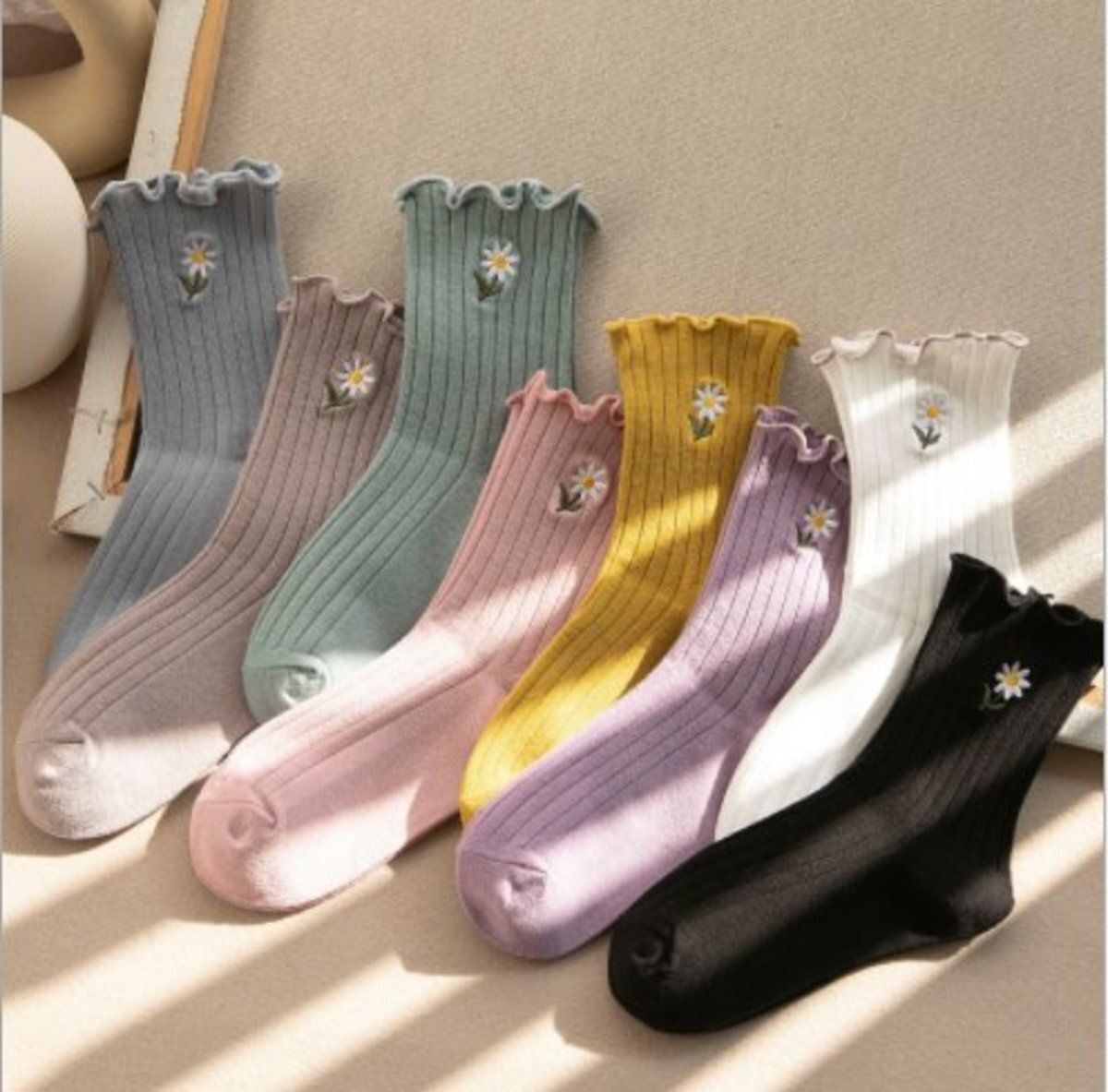 （10雙裝）木耳邊堆堆襪小雛菊刺繡中筒襪混色（顏色隨機）均碼