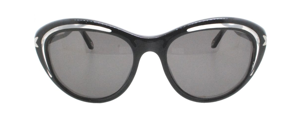 Givenchy SGV 931 COL. 0U88 Italy Black Cat Eye Sunglasses Shades GIVENCHY | SGV 931 COL. 0U88 Black Plastic Sunglasses  main image 3