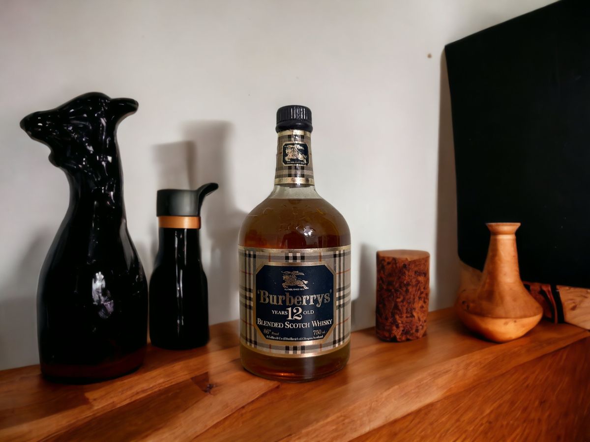 80年代日本限定版 Burberrys 12 years old blended scotch whisky 750ML