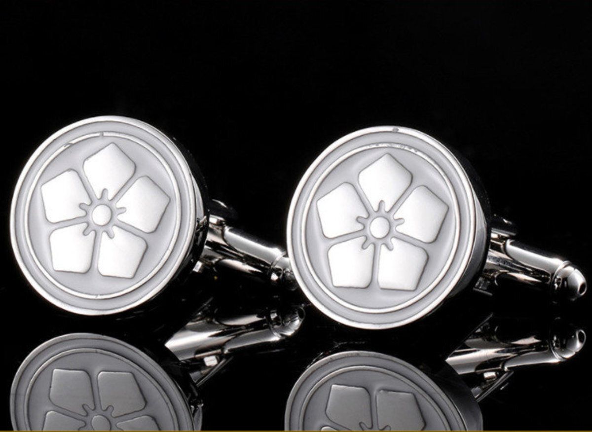 銀色優質琺琅滴膠花紋袖扣