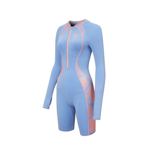 Kneesuit with outlet sleeves