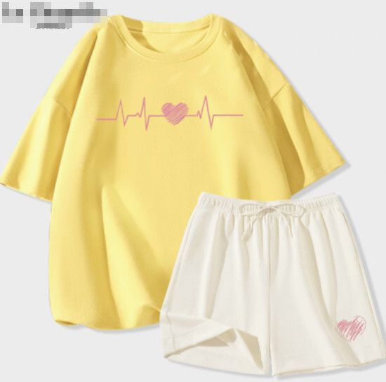 冰絲短褲休閒套裝【鵝黃色（怦然心動）+奶白褲】【S-2XL碼】（下單後請聯絡客服確認發貨尺碼）#K011002465