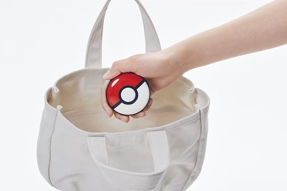 ポケモンGOプラス 並行輸入品  Pokémon GO Plus +」にポケモンセンタースペシャルセットが登場