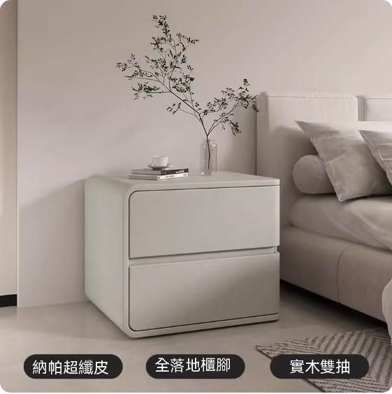 奶油風實木床頭櫃（淺灰色左款）（尺寸：長40x寬40x高47cm）