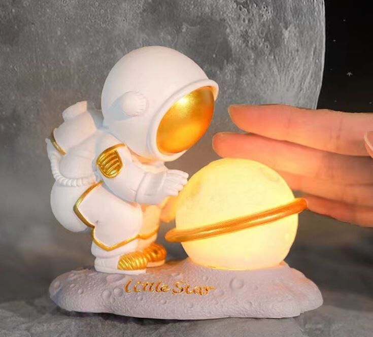 Astronaut Night Light (Gold) KP001｜Planet Night Light｜Table Light｜Space｜Decoration Light｜Galaxy