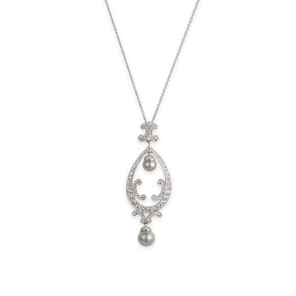Göessele: rhodium plating, rhinestone, faux pearl, pendant necklace