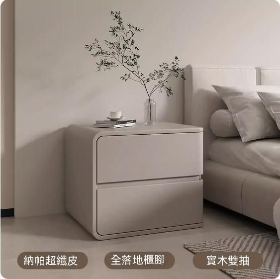奶油風實木床頭櫃（卡其色左款）（尺寸：長45x寬40x高47cm）