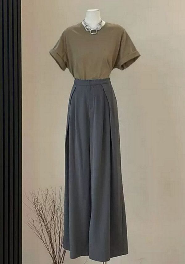 女裝兩件套-圓領T恤短袖+闊腿西裝褲(卡其+灰色)(M-4XL碼) (下單後聯系客服確認尺碼) #F105034079