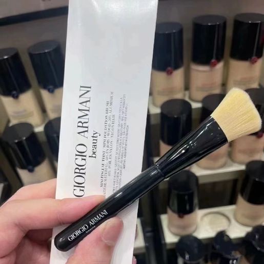 Armani powder brush best sale