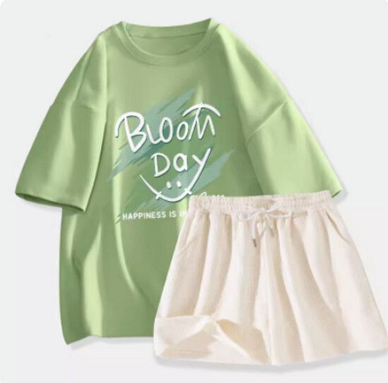 運動兩件套【果綠色（清新笑臉）+奶白褲】【S-XL碼】（下單後請聯絡客服確認發貨尺碼）